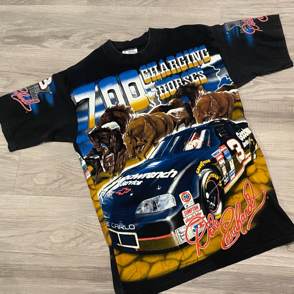 Vintage 1997 Dale Earnhardt 700 charging horses all over print t-shirt